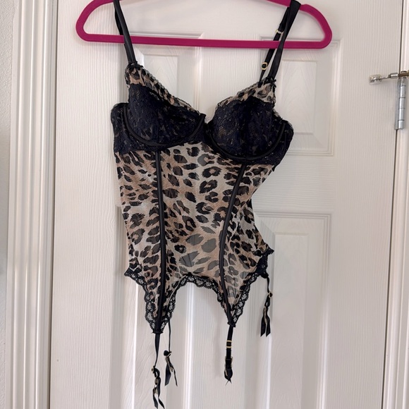 Victoria's Secret Other - Victoria’s Secret “Very Sexy” Leopard and Lacy Bustier Lingerie